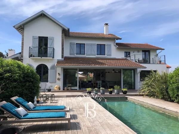 BOHÈME - Magnifique Villa avec Piscine Chauffée au Coeur des 5 Cantons à Anglet