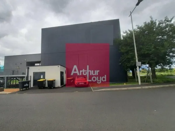 Local d'activité 482 m²