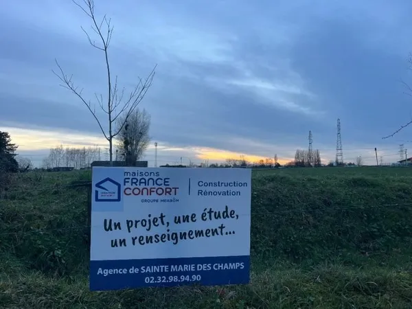 Terrain 903 m²