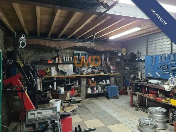 Ancienne bâtisse de 200 m2
