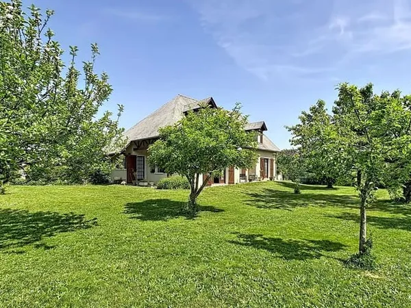 Maison 7 pièces 202 m²