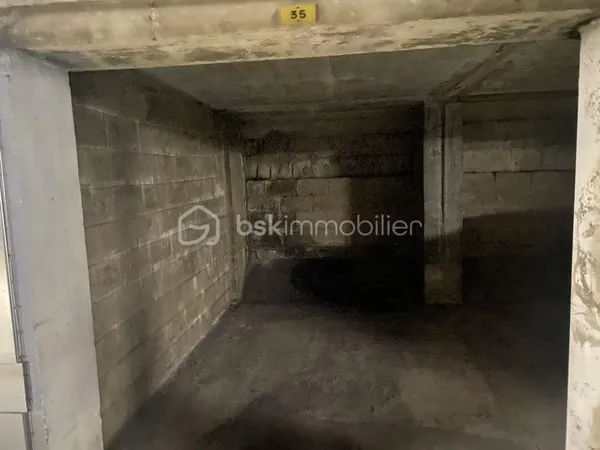 Parking 12 m²