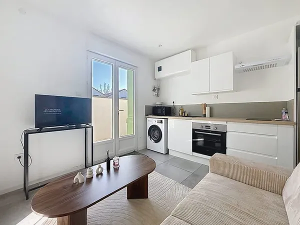 Appartement rénové T2, extérieur et place de stationnement - rive droite, Hennebont
