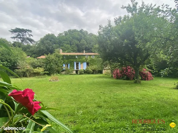 Maison 8 pièces 208 m²