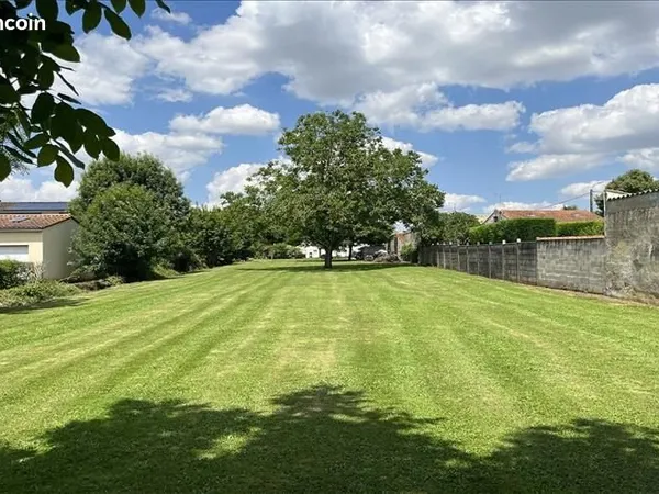 Terrain 2 000 m² Niort