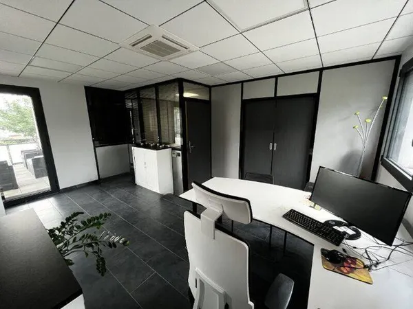 Bureau 48 m²