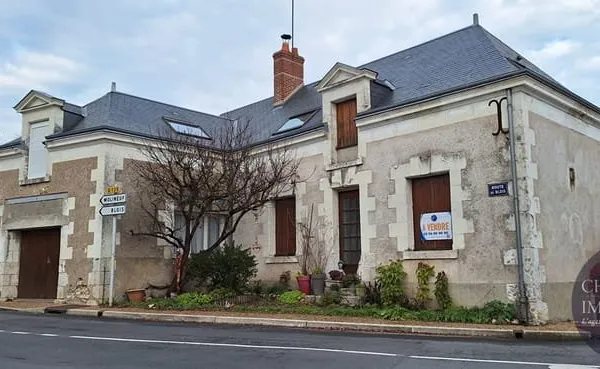 Maison de bourg à Chambon-sur-Cisse.
