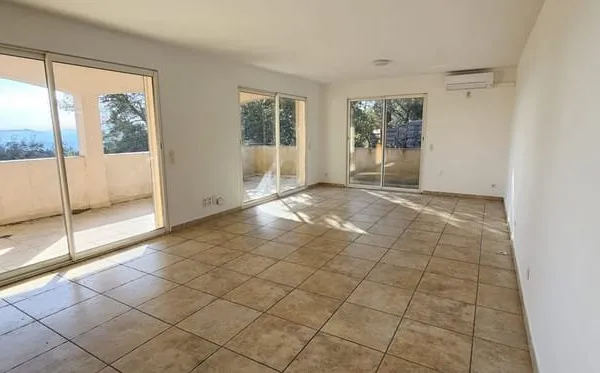 Maison Le Luc 5 pièce(s) 150 m2