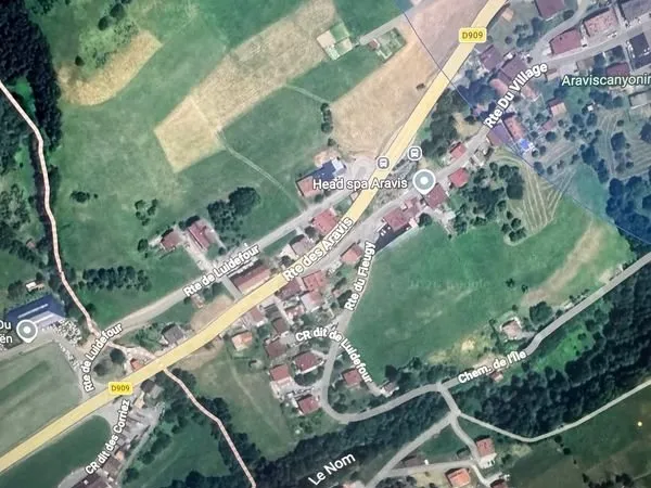 Terrain constructible 1200m2 zone UA
