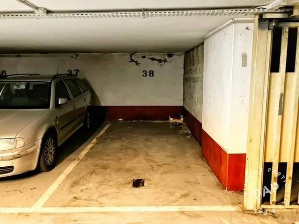 Stationnement Location Paris   25000€