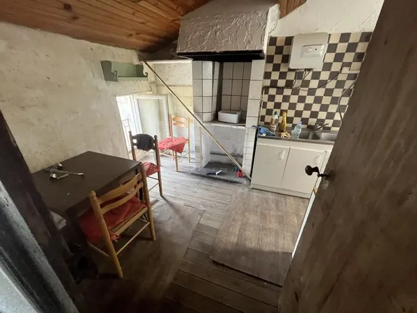 Immeuble à rénover-Gros potentiel locatif