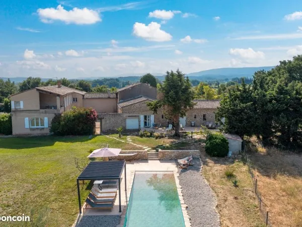 Mas - 2 maisons - 360 m2
