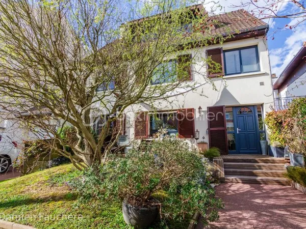 Maison 8 pièces 150 m²