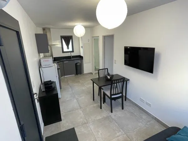Joli T2 meublé et situé dans ma propriété