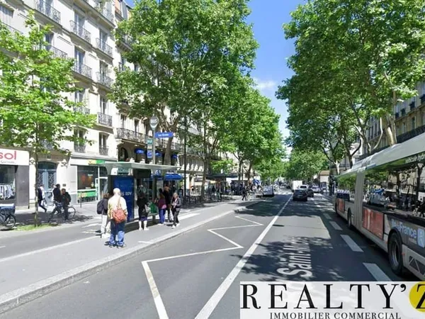 Boutique 2 pièces 196 m²