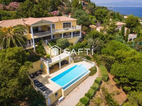 Villa 320 m2 vue mer panoramique en position dominante