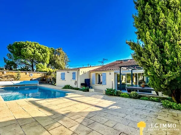 Maison 156m2, piscine chauffée et garage