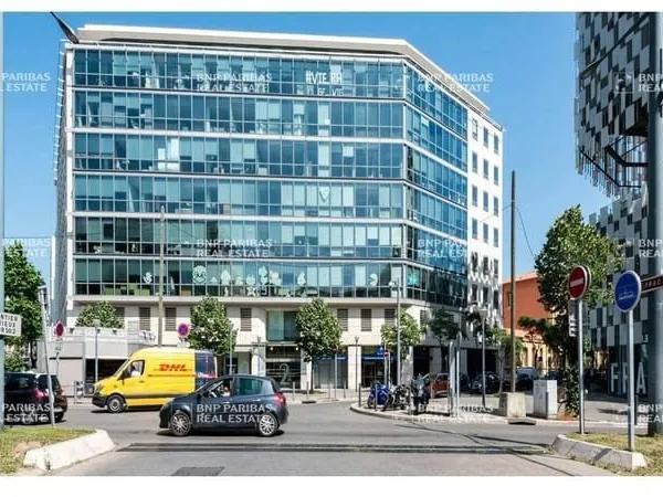 Bureaux 2 pièces 1010 m²