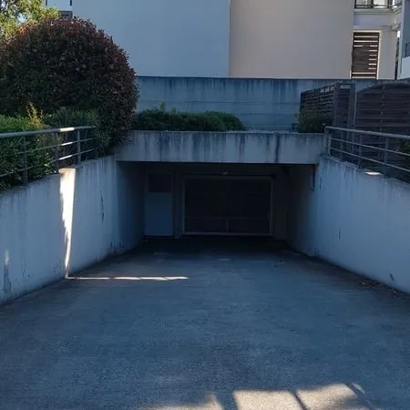 Box fermé sécurisé - Centre Agroparc (Avignon)