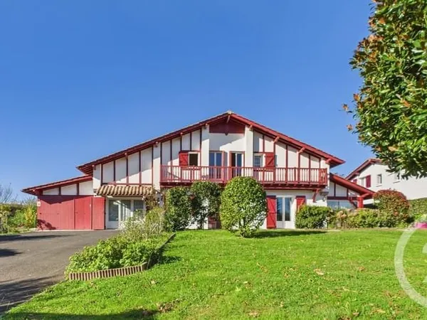 Maison 9 pièces 206 m²