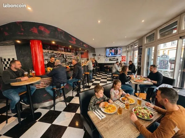 SNACK-BAR 100m² | Emplacement N°1 Centre-Ville