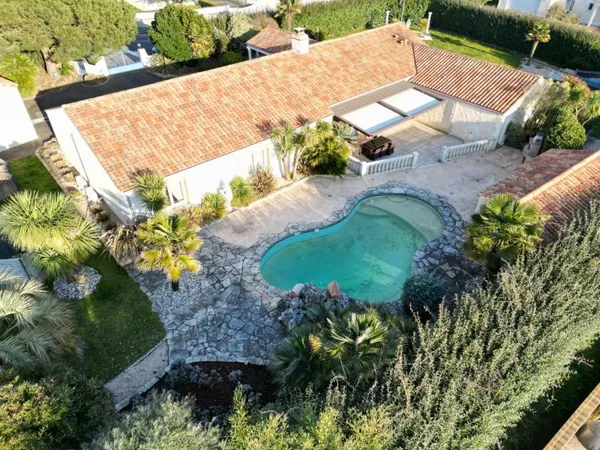 Maison 2190 m²