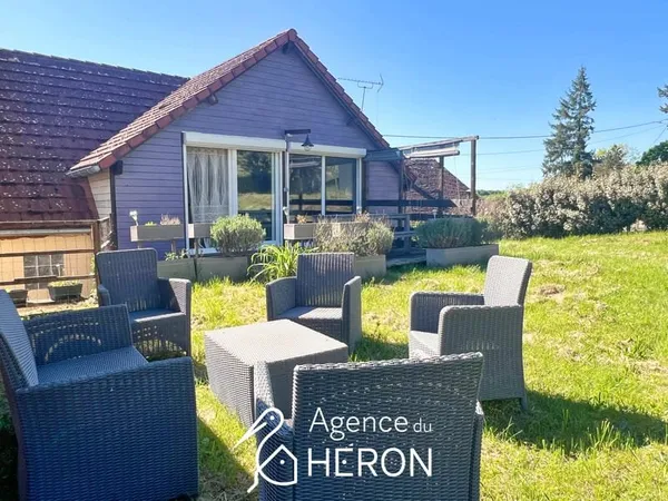 GRANDE MAISON FAMILIALE AVEC JARDIN