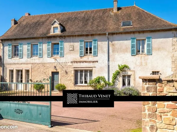 Propriété 11 pièces 400 m²