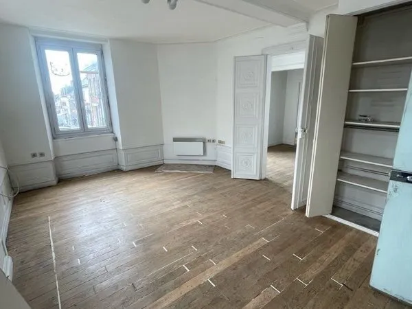 Local commercial 66m2 centre ville