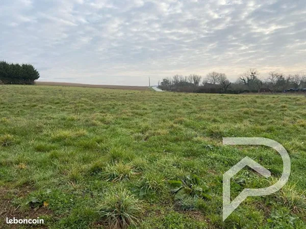 Terrain 688 m² ORCHAMPS