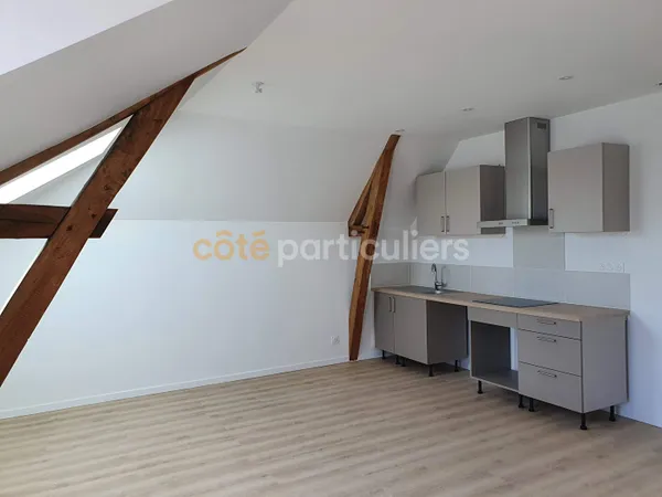 VILLEMANDEUR PROCHE DU BOURG
