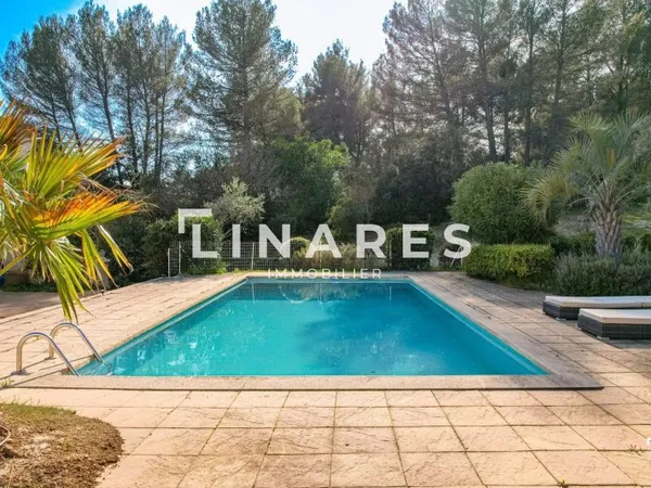 PROVENÇALE CHIC - Villa T5 de 166m² dont une dépendance de 46m² - Piscine - Garage de 44m² - Terrain
