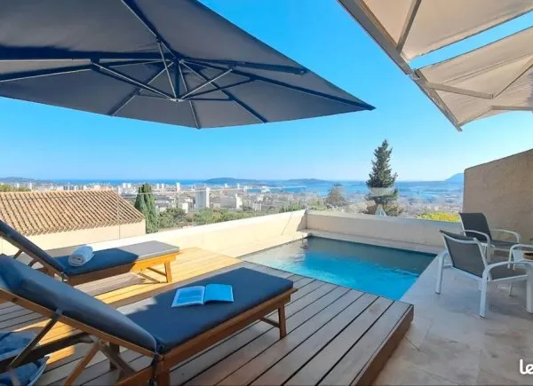 Location meublée Toulon Faron vue mer