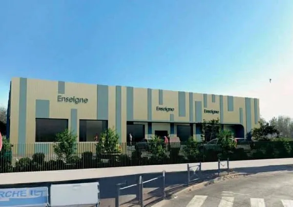 Local commercial 1049 m²