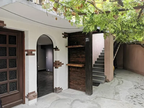 MAISON DE 100M2 SUR SERRIERES DE BRIORD