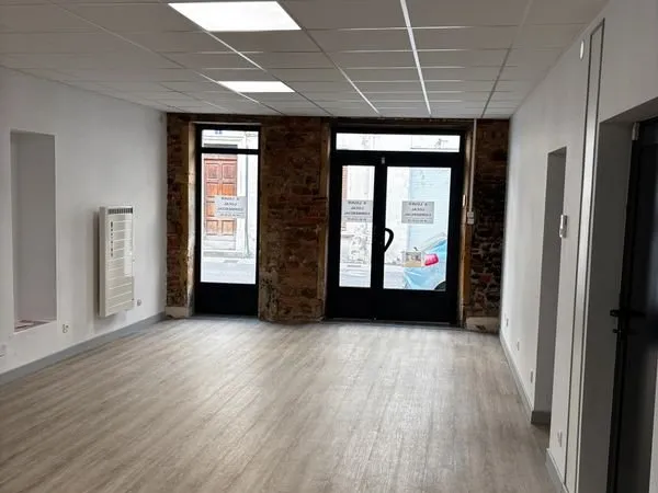 Roanne centre ville emplacement N°1 - face au nouveau centre Sully boutique, local commercial ou bur