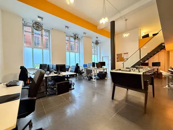 Bureaux 5 pièces 145 m²
