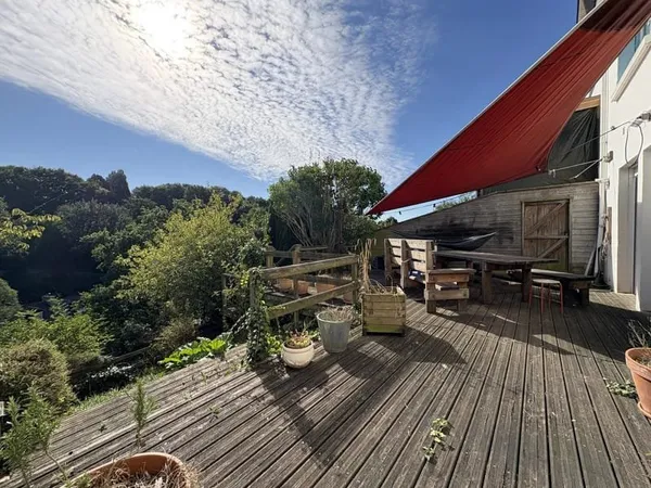 Vaste maison avec vue dégagée