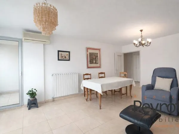 Appartement T3, vue panoramique sur le Canigou