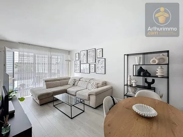 Appartement T3 grand et lumineux avec loggia et cellier