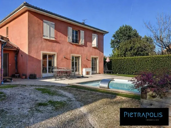 Maison 5 pièces 178 m²