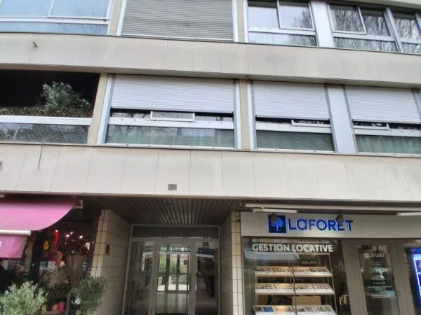 Stationnement Location Paris   90€