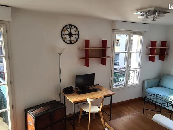 Studio avec balcon et parking en plein centre-ville de Rosny-sous-Bois