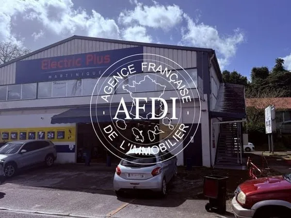 À LOUER - Local professionnel 90 m²- Rivière-Salée, zone