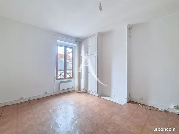 Studio 1 pièce 19 m²