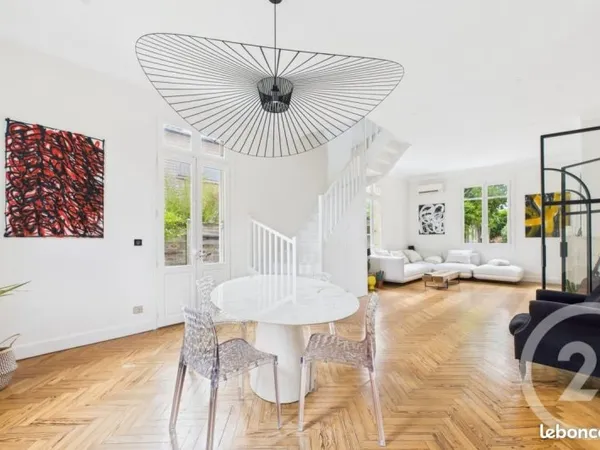 Maison 4 pièces 122 m²