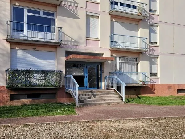 Appartement T3 avec ascenceur aucune nuisance sonore ou de voisinage au calme
