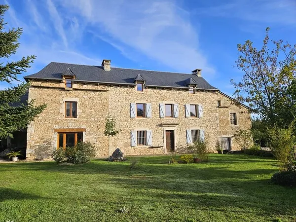 Très belle propriété située commune de La Loubière