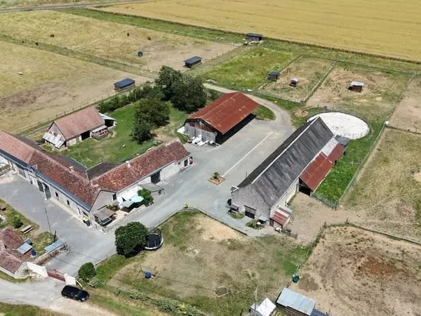 'Le Ranch' - Propriété équestre de 4,5 hectares sur Bléré