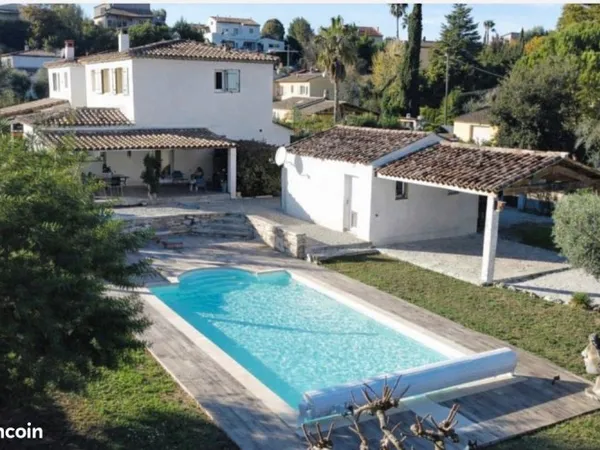 Villa a loue a la roquette sur siagne